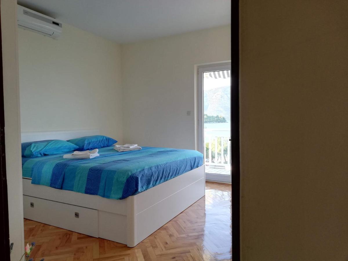 Fei Fei Apartments 2 Račišće Exteriör bild